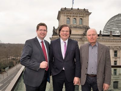Stephan Starcke (CDU) mit Thiemo Fojkar und Walter Würfel (BBB)