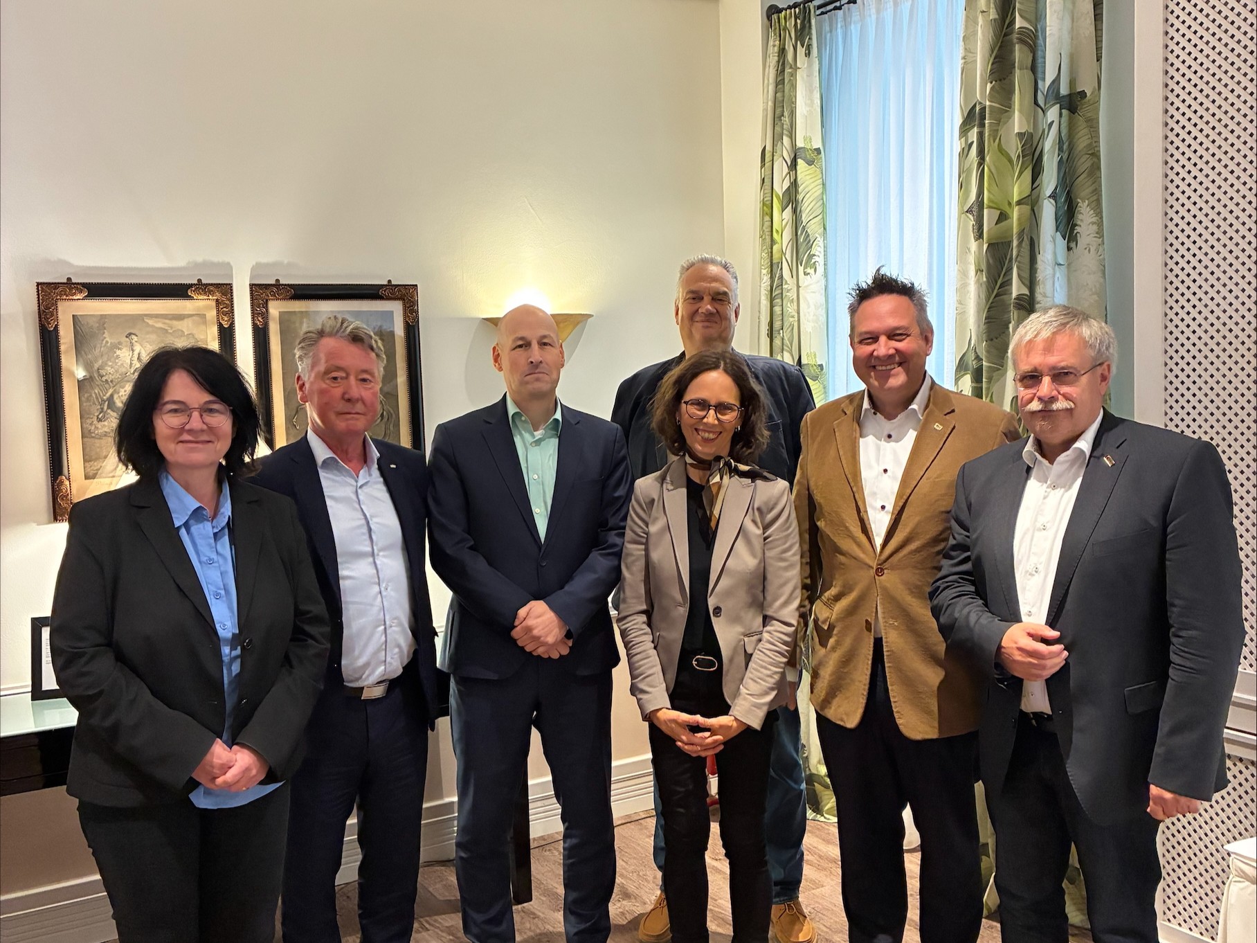 Der neu gewählte Vorstand der Zweckgemeinschaft des BBB (v. l. n. r.): Kerstin Wuthe, Klaus Knappstein, Daniel Neumann, Carmen Grabenhorst, Frank Giese, Achim Albrecht und Wolfgang Gelhard.